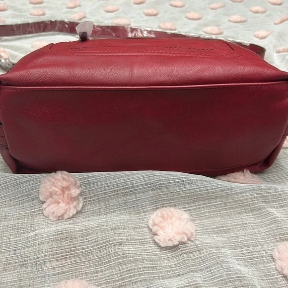 INC International Concepts faux leather crossbody - Picture 3 of 14